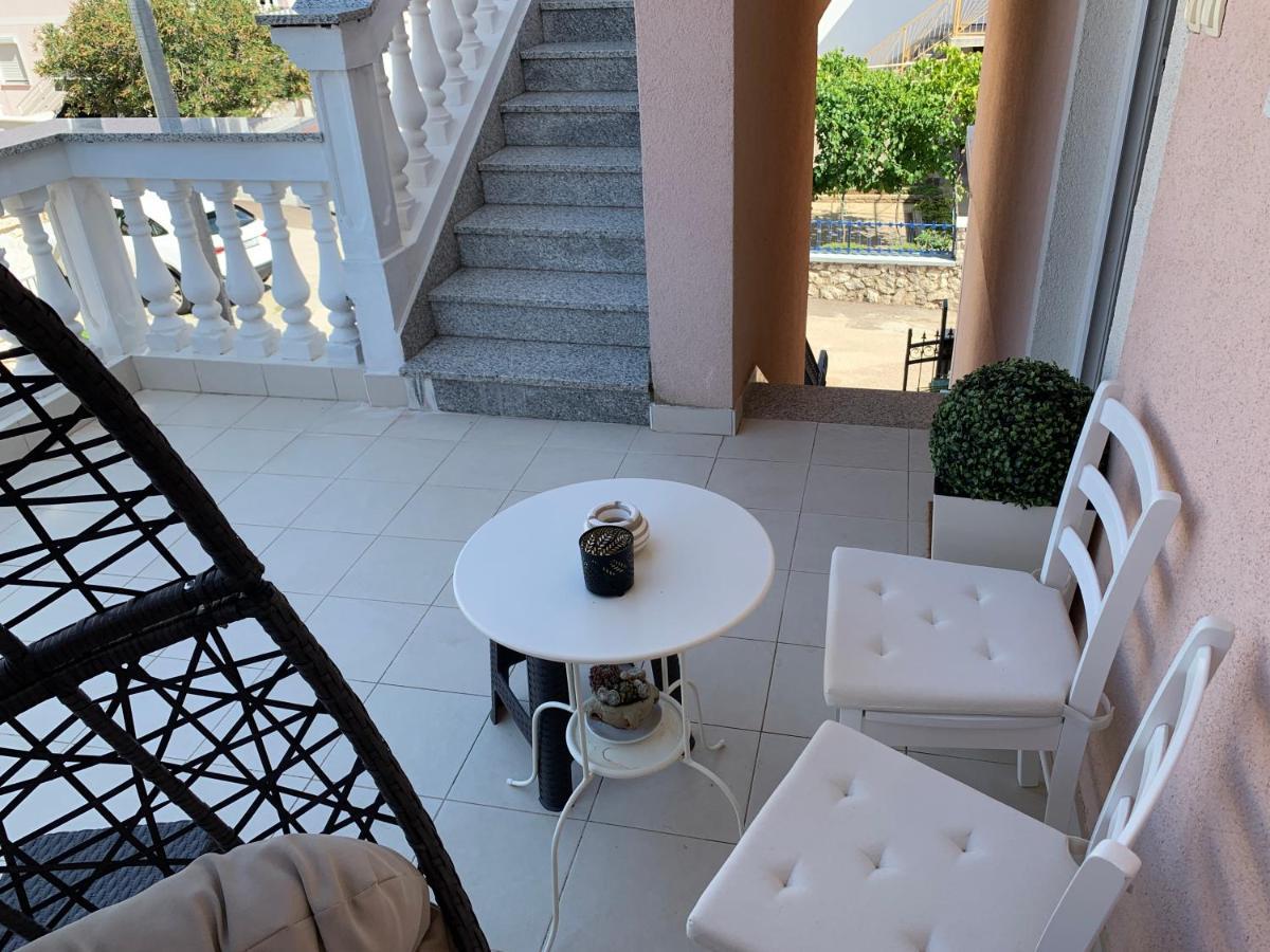 Villa Nera Vodice Exterior photo