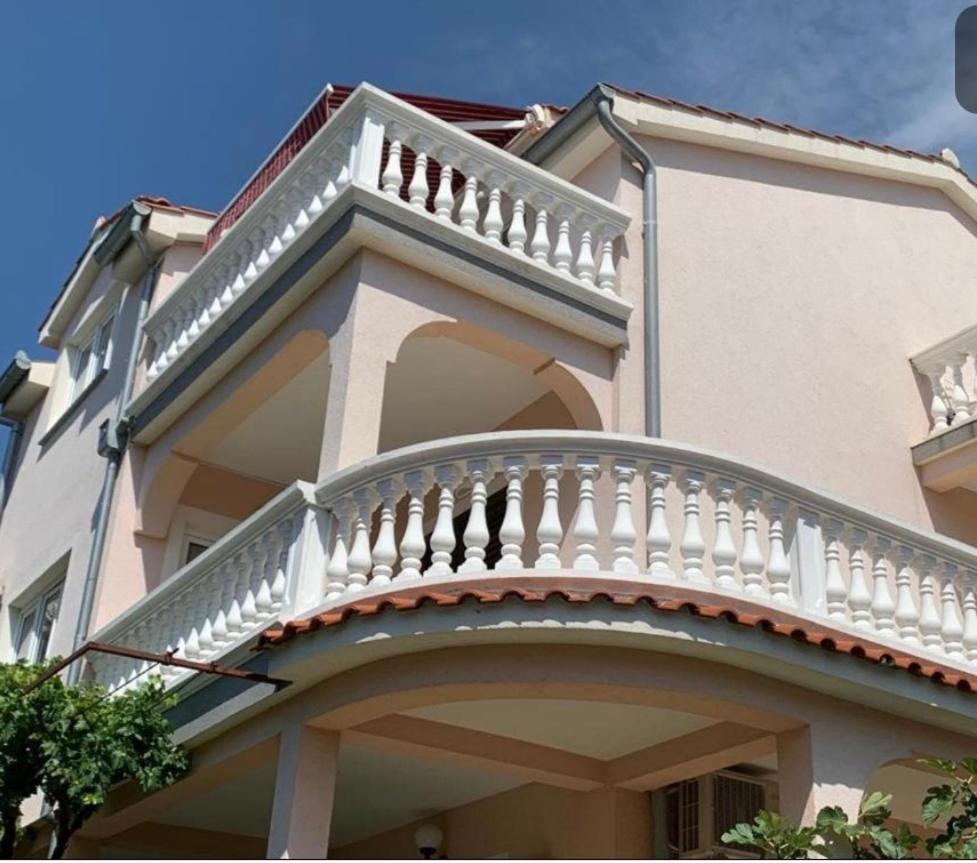 Villa Nera Vodice Exterior photo